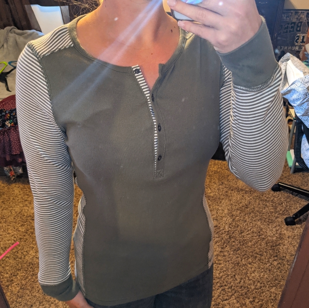 Eddie bauer henley tee